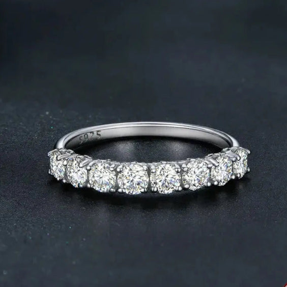 0.8 CT Moissanit Eternity Ring für Damen