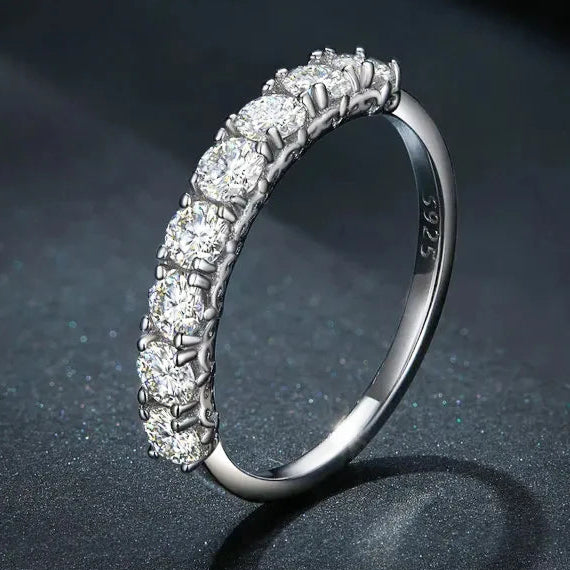 0.8 CT Moissanit Eternity Ring für Damen