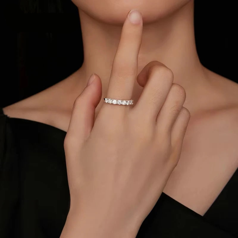 0.8 CT Moissanit Eternity Ring für Damen